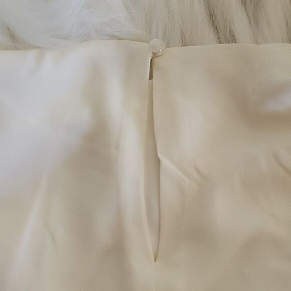 Abound Swing Neck V - Camisole in Ivory - Picture 8 of 10